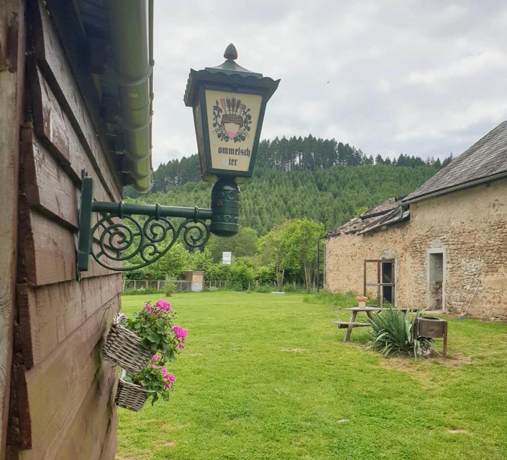 De Oude Pastorie Bed & Breakfast La Celle-En-Morvan Exterior photo
