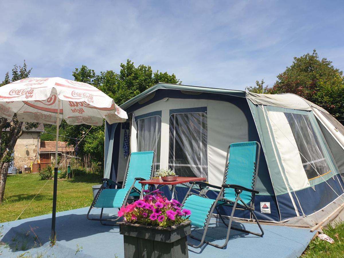 De Oude Pastorie Bed & Breakfast La Celle-En-Morvan Exterior photo