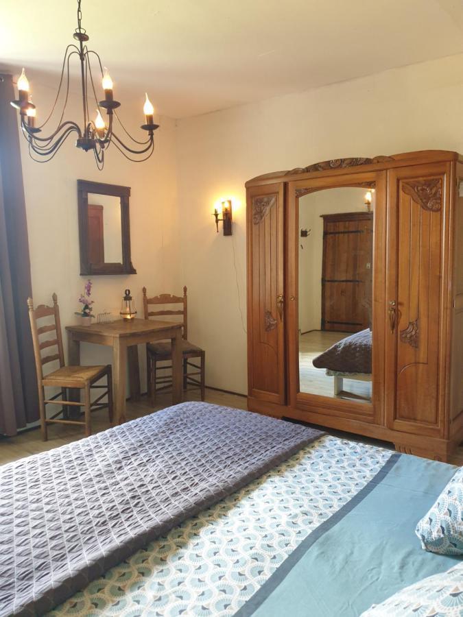 De Oude Pastorie Bed & Breakfast La Celle-En-Morvan Exterior photo